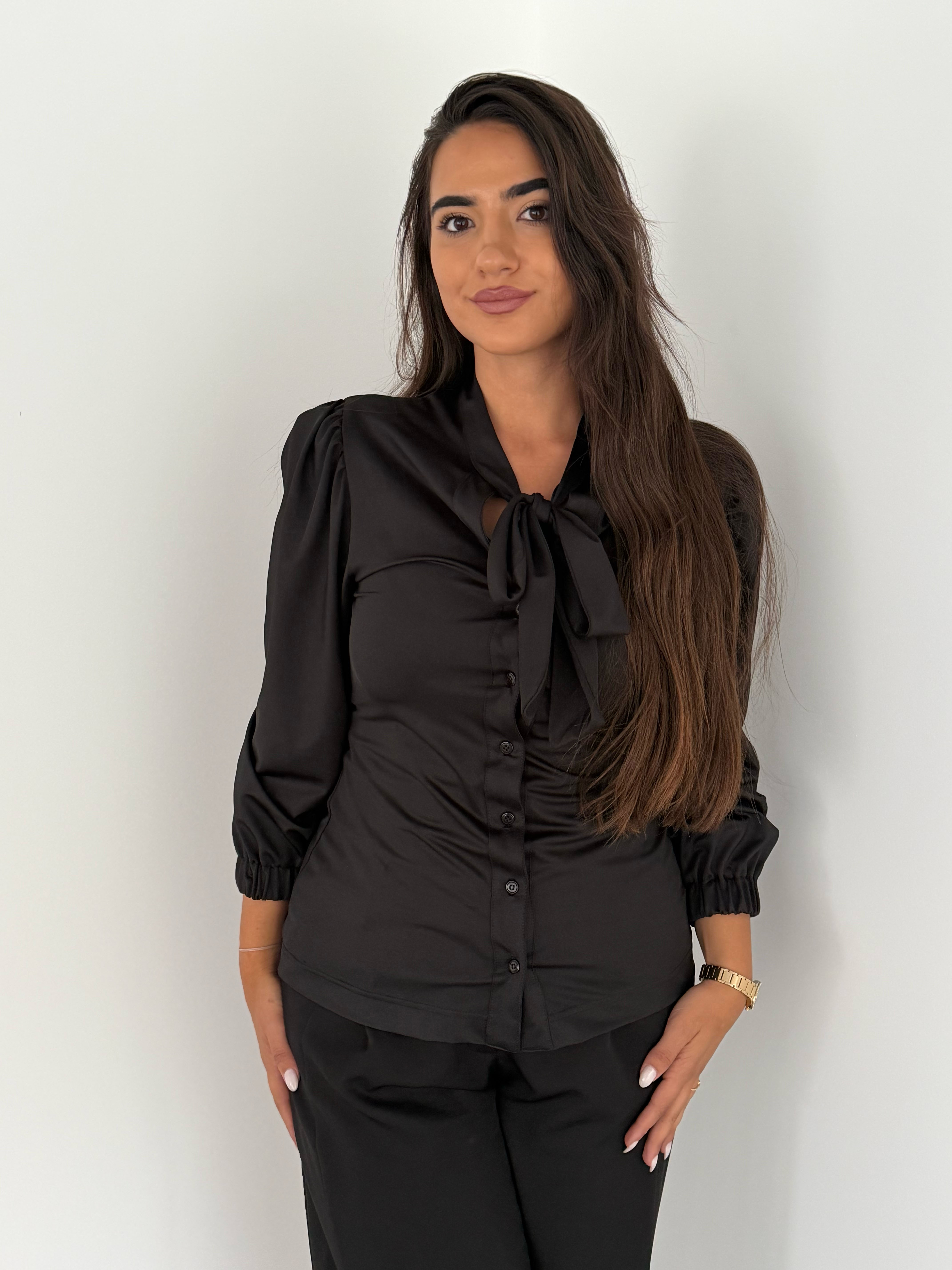 BLACK bluza